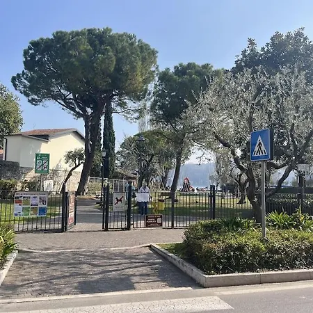 La Piccola Casa Al - Intera Casa Con 3 E 2 Box Feriehus Salò