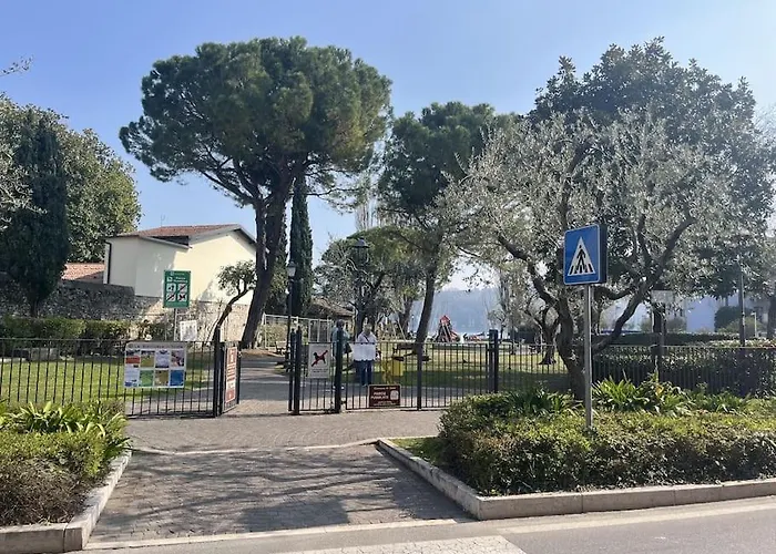 La Piccola Casa Al - Intera Casa Con 3 E 2 Box Feriehus Salò