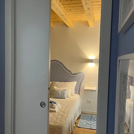 La Piccola Casa Al - Intera Casa Con 3 E 2 Box